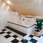 Zur Alten Oelmuehle Wellness & Entertainment *